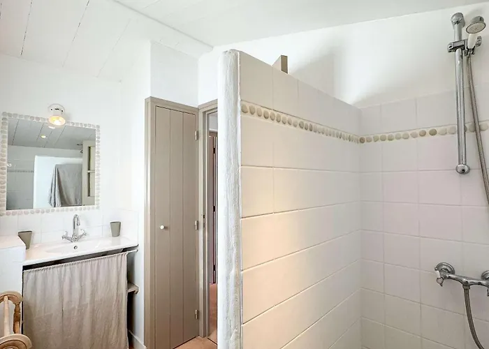 Charmante Maison A Deux Pas De La Les Portes-en-Re